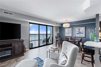 12550 Lake Ave in Lakewood, OH - Building Photo - Building Photo