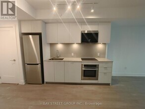 8 Cedarland Dr in Markham, ON - Building Photo - Building Photo