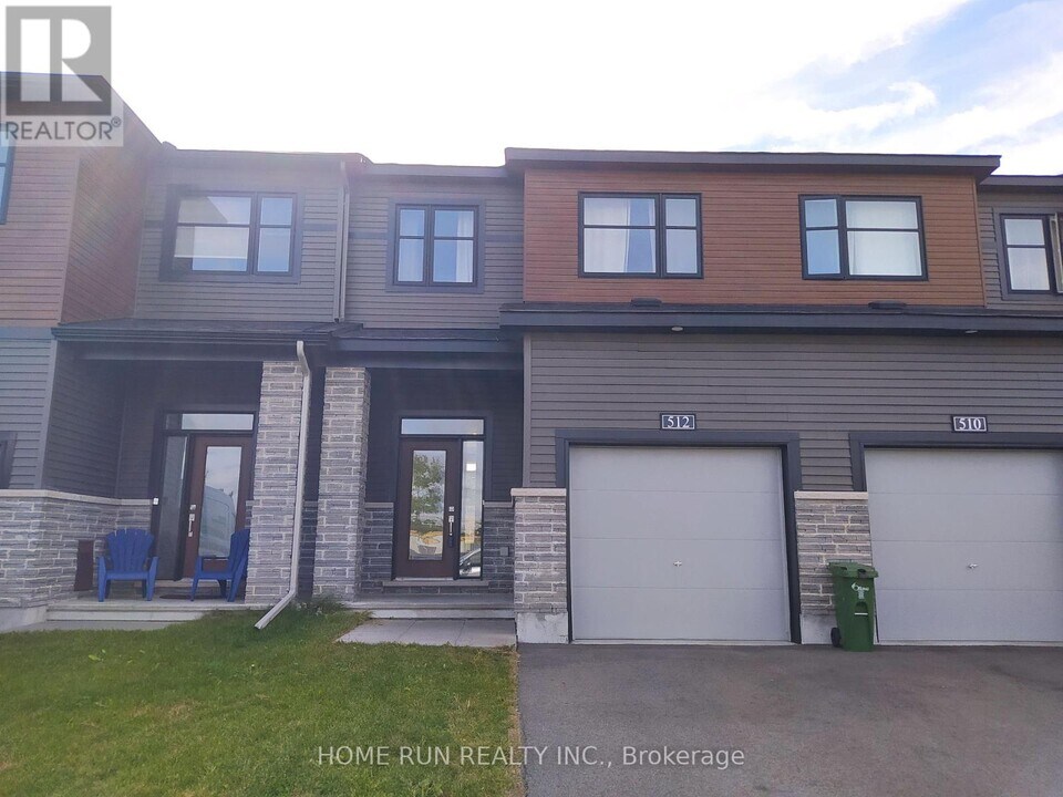 512 Branch St in Ottawa, ON - Building Photo