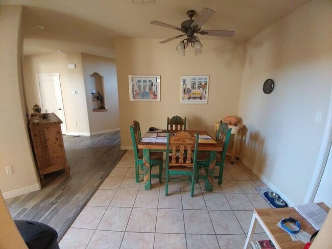 438 Desert Lakes Rd in Alamogordo, NM - Building Photo - Building Photo