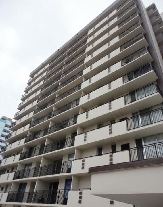 1610 Kanunu St in Honolulu, HI - Foto de edificio