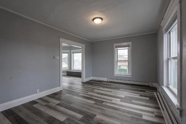 729 Montana Ave in South Milwaukee, WI - Building Photo - Building Photo