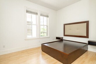 70 E Brookline St in Boston, MA - Building Photo - Building Photo