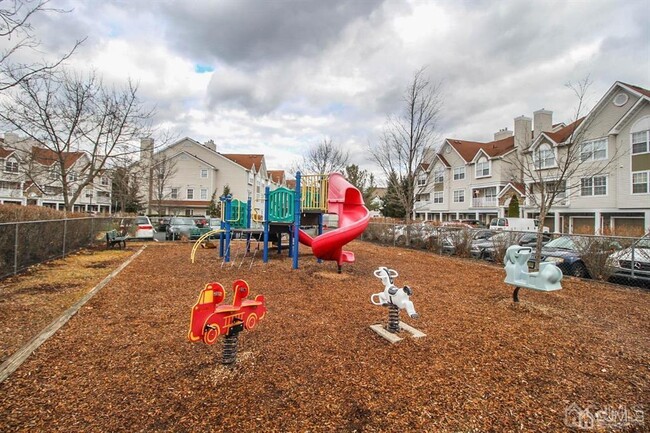 63 Prestwick Way in Edison, NJ - Foto de edificio - Building Photo