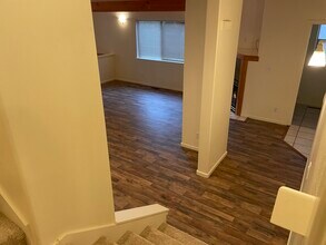 1755 NE Lotus Dr in Bend, OR - Building Photo - Building Photo