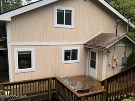 12399 Blackberry Ln in Ketchikan, AK - Building Photo