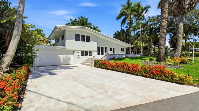 property at 2613 Tortugas Ln