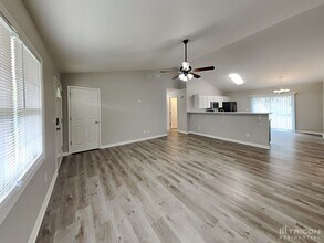 868 Loch Lomond Cir in Concord, NC - Building Photo - Building Photo