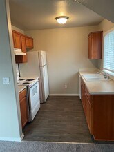 14373 Emily Pl, Unit Private Studio in Oregon City, OR - Building Photo - Building Photo