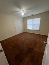 Old Mill Apartments in Pembroke, GA - Foto de edificio - Interior Photo