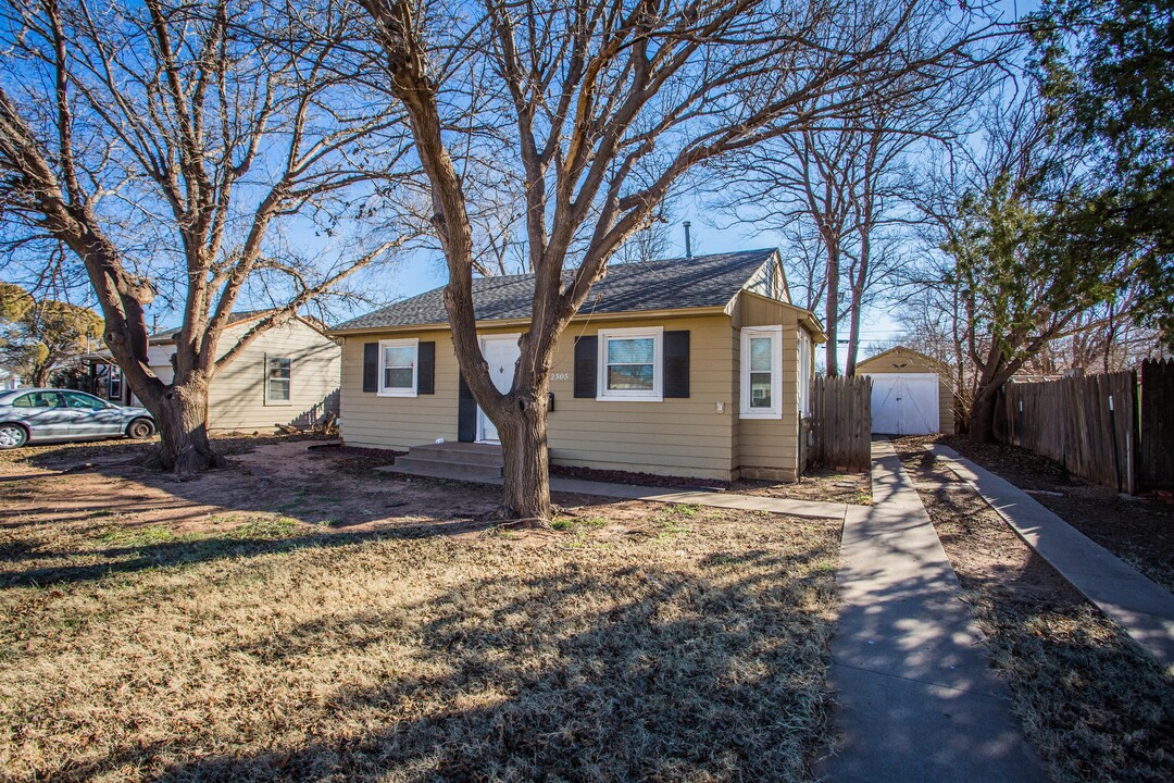 2505 29th St in Lubbock, TX - Foto de edificio