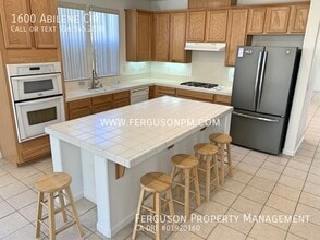 1600 Abilene Cir in Rocklin, CA - Building Photo - Building Photo