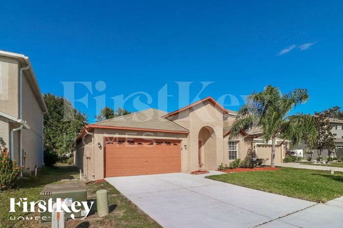 31421 Glendalough Way in Wesley Chapel, FL - Building Photo