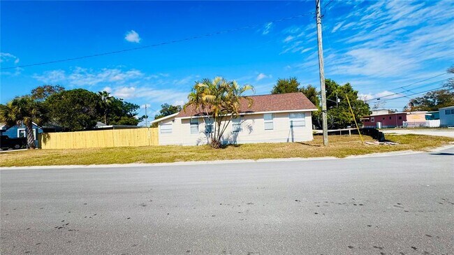 4100 40th St N in St. Petersburg, FL - Building Photo - Building Photo
