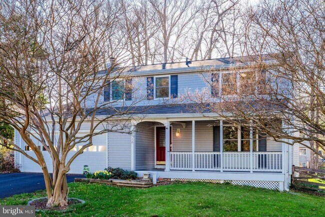 property at 1716 Whitewood Ln