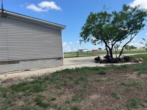 104 Dockal Dr in Bertram, TX - Building Photo - Building Photo