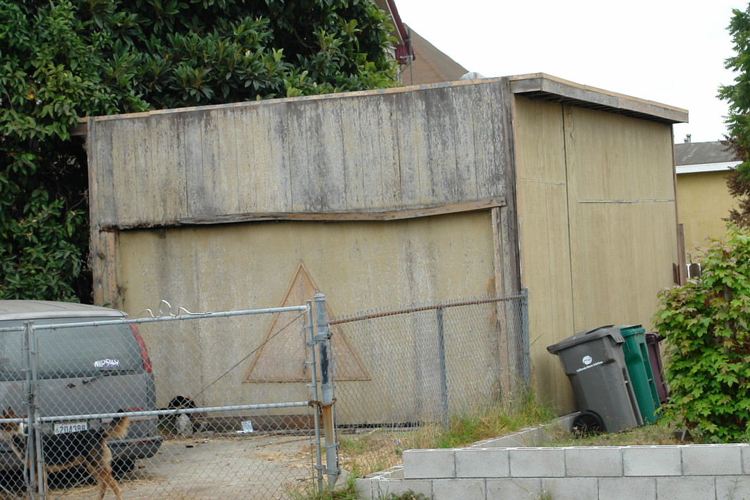 2127 Filbert St in Oakland, CA - Foto de edificio