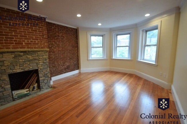 1626 Beacon St in Brookline, MA - Building Photo - Building Photo