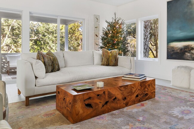 508 E Huron Ave in Folly Beach, SC - Building Photo - Building Photo