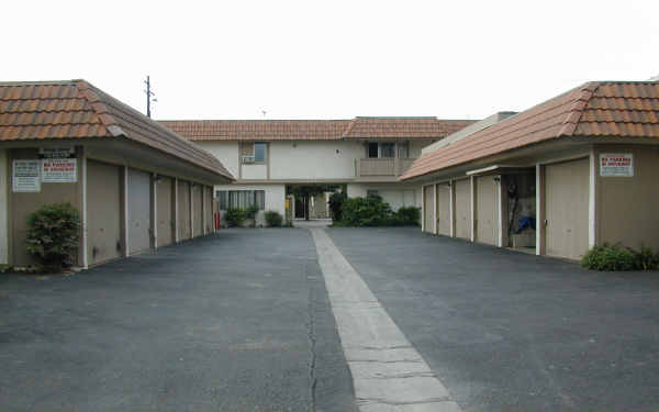 214 S Lyon St in Santa Ana, CA - Building Photo - Building Photo