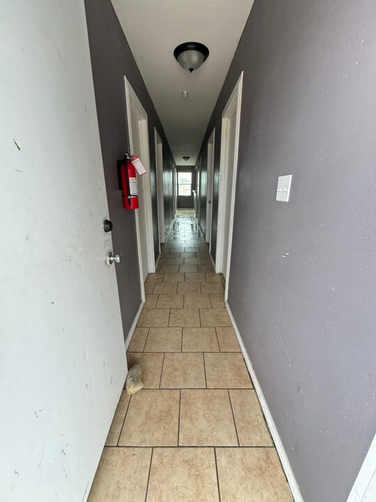 618 S F St in Harlingen, TX - Building Photo
