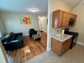 7506 S Vernon Ave in Chicago, IL - Building Photo - Building Photo