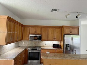 1320 NW 185th Ave in Pembroke Pines, FL - Building Photo - Building Photo