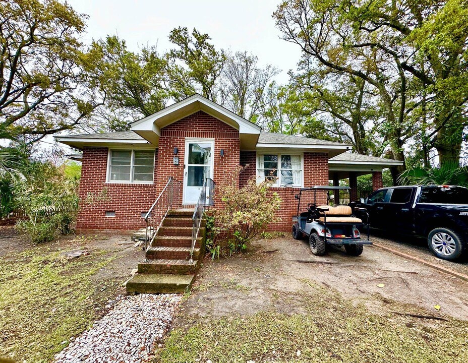 72 Montagu St in Charleston, SC - Building Photo