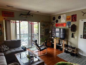 1121 W Washburne Ave in Chicago, IL - Building Photo - Building Photo
