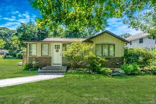 10 Community Rd in Coram, NY - Building Photo