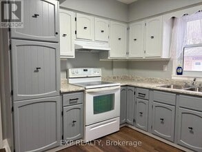 436 Thorold Rd in Welland, ON - Building Photo - Building Photo