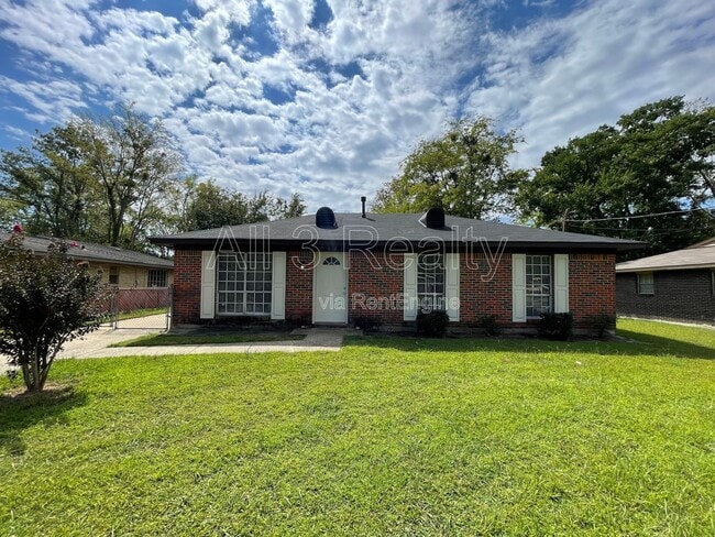 property at 3022 Montwood Dr