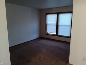 306 S Yellow Springs St in Springfield, OH - Building Photo - Building Photo