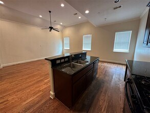 6353 Richmond Ave. in Houston, TX - Building Photo - Building Photo