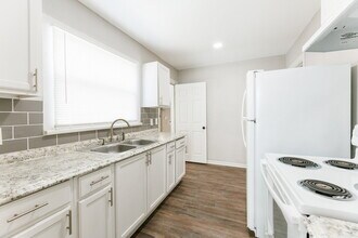 1718 22nd St in Lubbock, TX - Foto de edificio - Building Photo