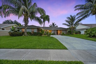 14244 Horseshoe Trce in Wellington, FL - Building Photo