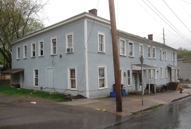 3 Railroad St in Little Falls, NY - Building Photo - Primary Photo