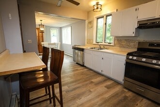 12 John St in Worcester, MA - Foto de edificio - Building Photo