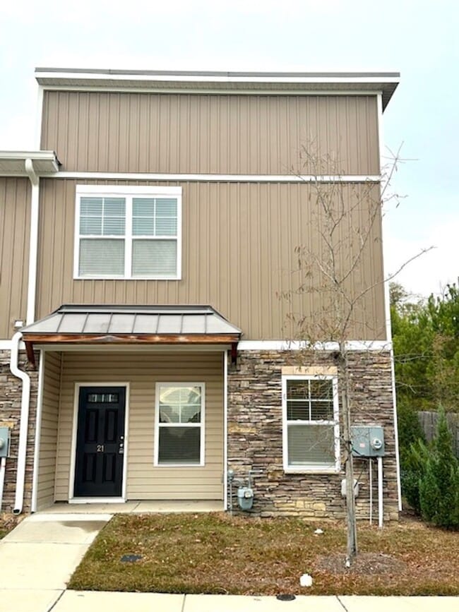 property at 21 Grayson Grove Ct