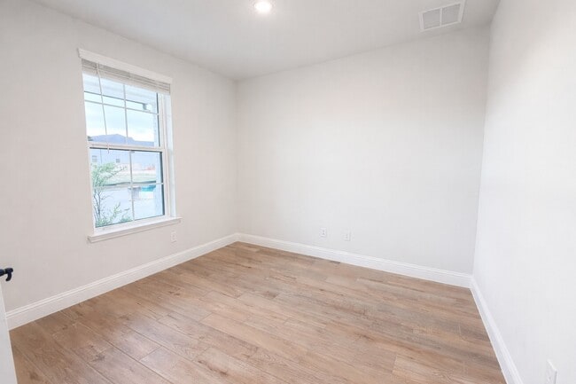 property at 2307 Birch View Ln