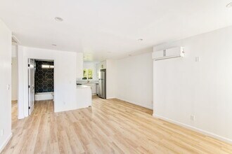6029 Eleanor Ave, Unit ADU in Los Angeles, CA - Building Photo - Building Photo