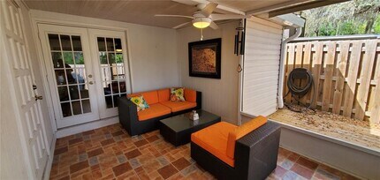 5106 Gainesville Dr in Tampa, FL - Building Photo - Building Photo
