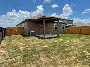 200 Capital Hl Vw in Liberty Hill, TX - Building Photo - Building Photo