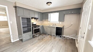 1803 Fox Ave in Moore, OK - Building Photo - Building Photo