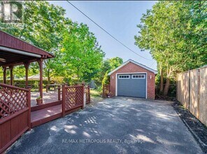 117 Queensway Dr in Brantford, ON - Building Photo - Building Photo