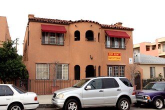 1045 Saint Louis Ave in Long Beach, CA - Building Photo - Building Photo