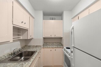 2229 Mimosa Dr in Houston, TX - Building Photo - Building Photo