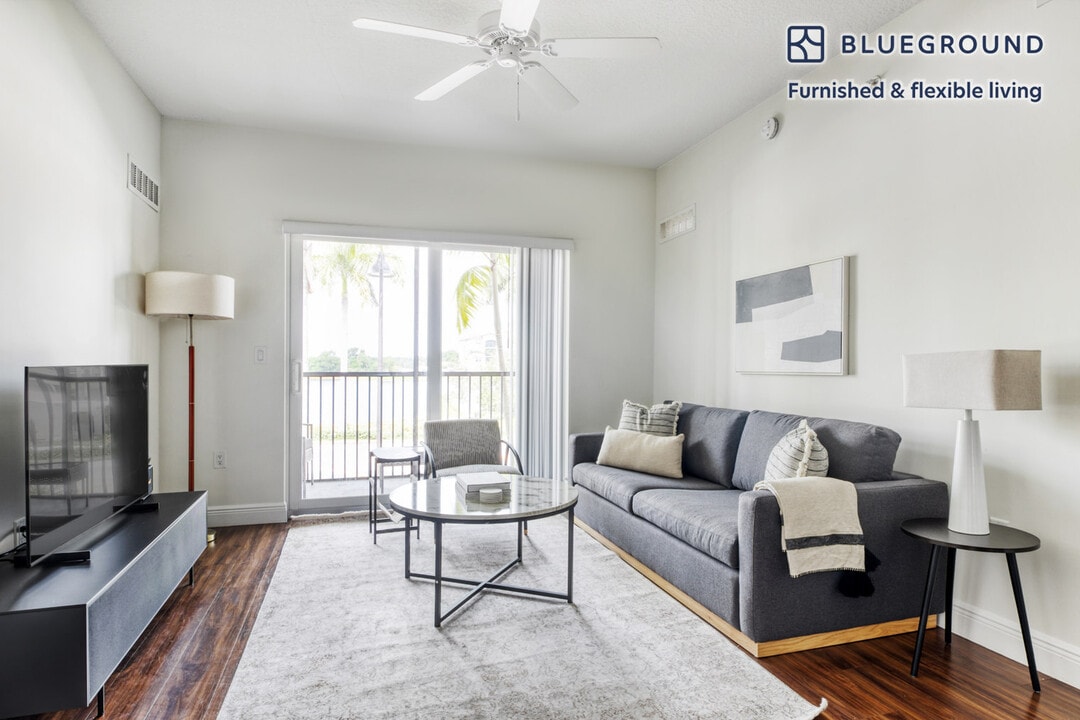 4300 SW 113th Terrace in Pembroke Pines, FL - Building Photo