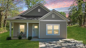 1124 Clouse St in Gastonia, NC - Building Photo