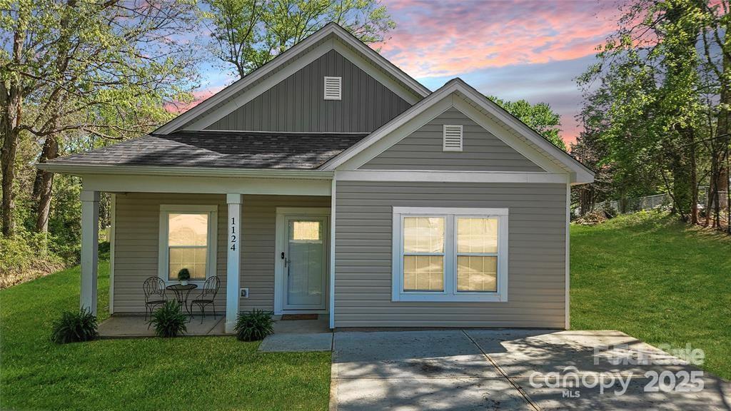 1124 Clouse St in Gastonia, NC - Building Photo